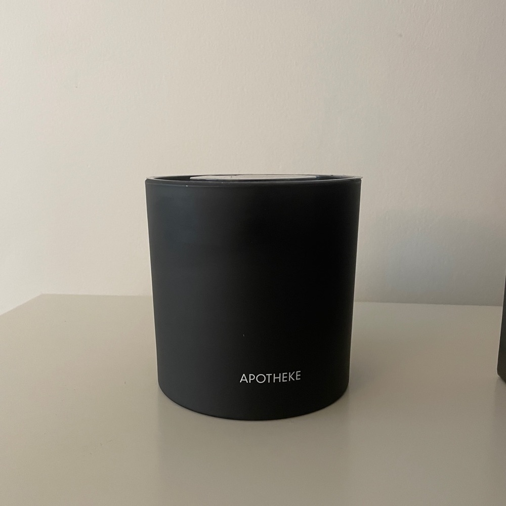 APOTHEKE Charcoal 3 Wick Candle *NEW*